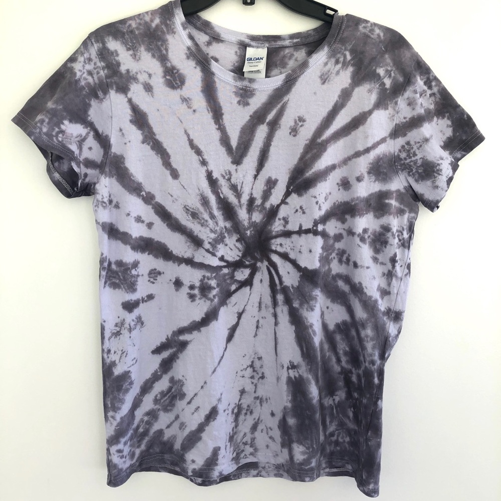 Women’s black tie dye shirt